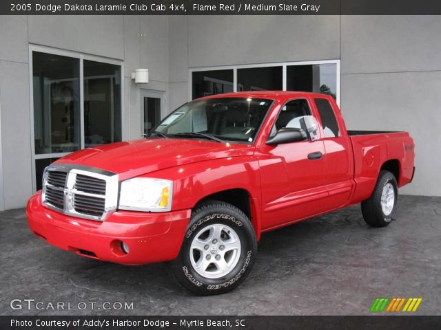 2005 Dodge Dakota Laramie Club Cab 4x4 in Flame Red