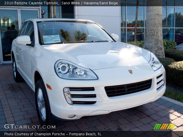 2010 Porsche Cayenne Tiptronic in Sand White