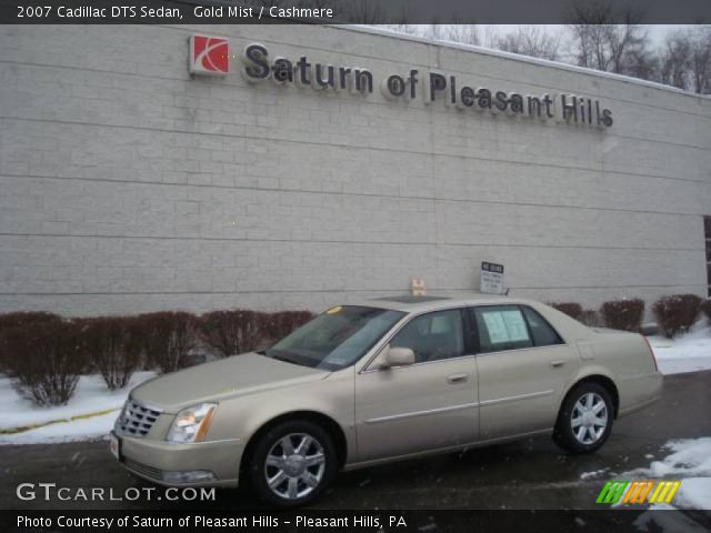2007 Cadillac DTS Sedan in Gold Mist