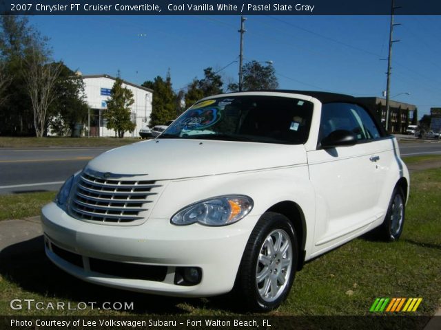 2007 Chrysler PT Cruiser Convertible in Cool Vanilla White