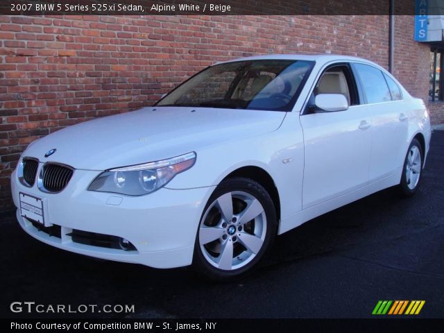 2007 BMW 5 Series 525xi Sedan in Alpine White