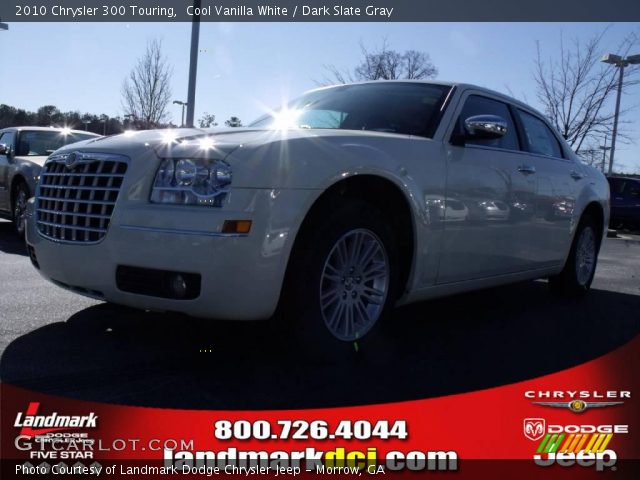 2010 Chrysler 300 Touring in Cool Vanilla White