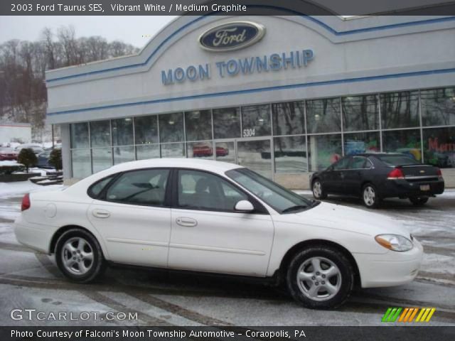 2003 Ford Taurus SES in Vibrant White