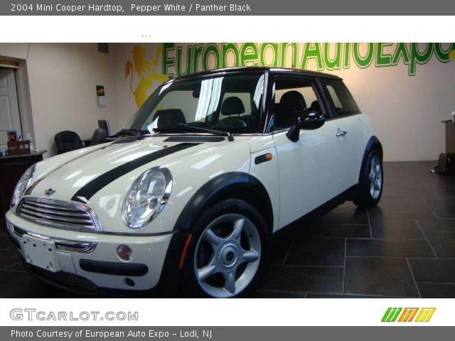 2004 Mini Cooper Hardtop in Pepper White