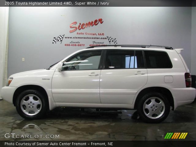 2005 Toyota Highlander Limited 4WD in Super White