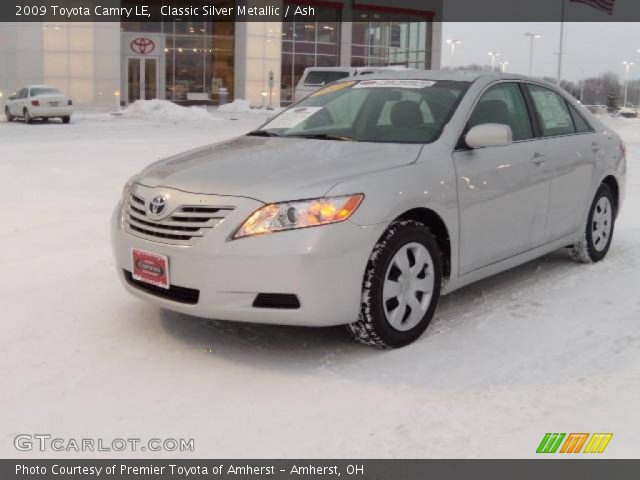 2009 Toyota Camry LE in Classic Silver Metallic
