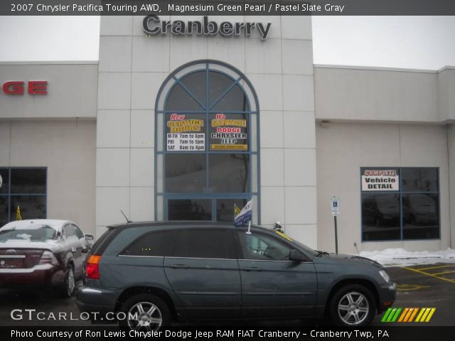 2007 Chrysler Pacifica Touring AWD in Magnesium Green Pearl
