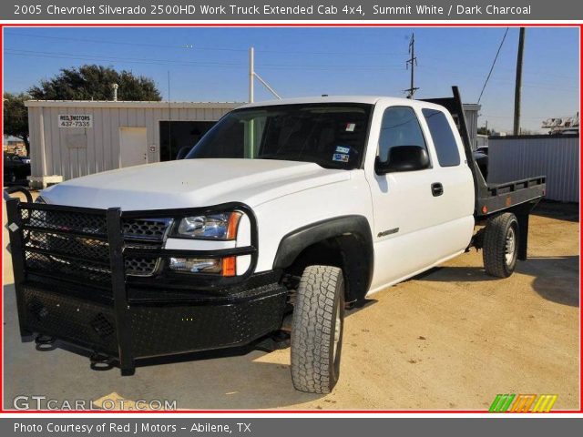 2005 Chevrolet Silverado 2500HD Work Truck Extended Cab 4x4 in Summit White