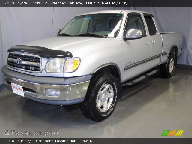 2000 Toyota Tundra SR5 Extended Cab 4x4 in Platinum Metallic