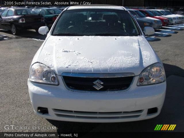 2006 Suzuki Forenza Sedan in Absolute White