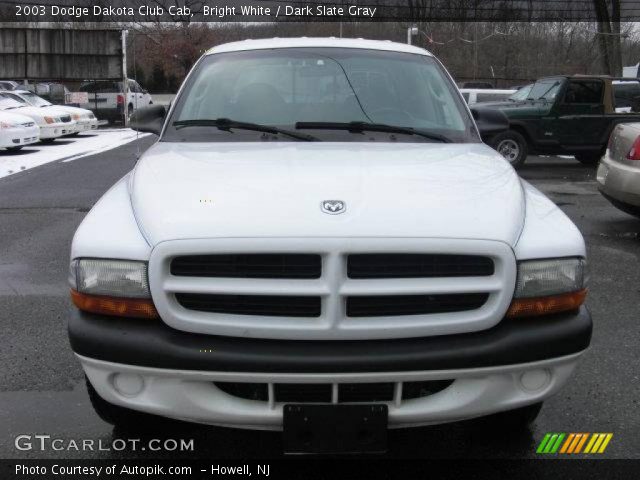 2003 Dodge Dakota Club Cab in Bright White