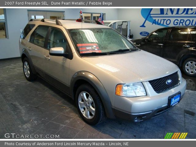 2007 Ford Freestyle SEL in Dune Pearl Metallic