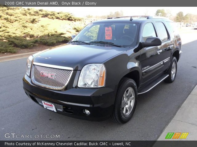 2008 GMC Yukon Denali AWD in Onyx Black