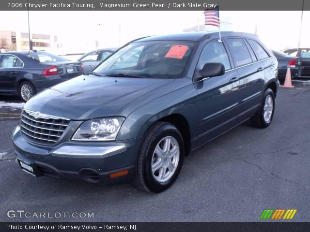 2006 Chrysler Pacifica Touring in Magnesium Green Pearl