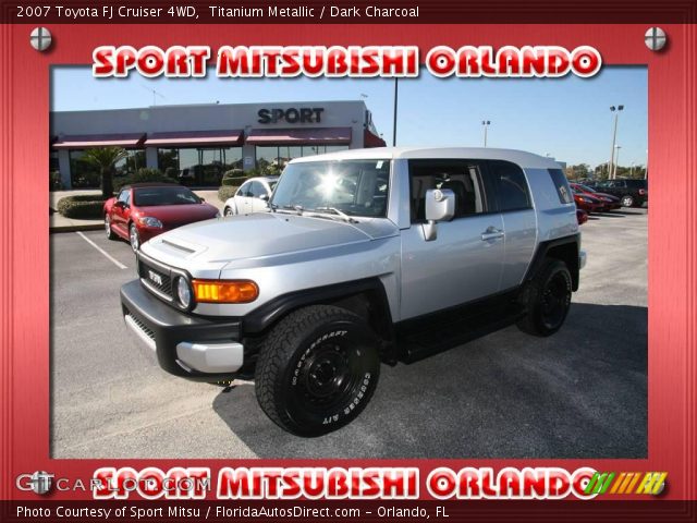 2007 Toyota FJ Cruiser 4WD in Titanium Metallic
