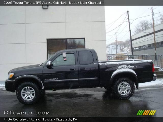 2006 Toyota Tundra SR5 Access Cab 4x4 in Black