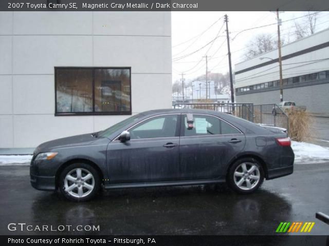 2007 Toyota Camry SE in Magnetic Gray Metallic