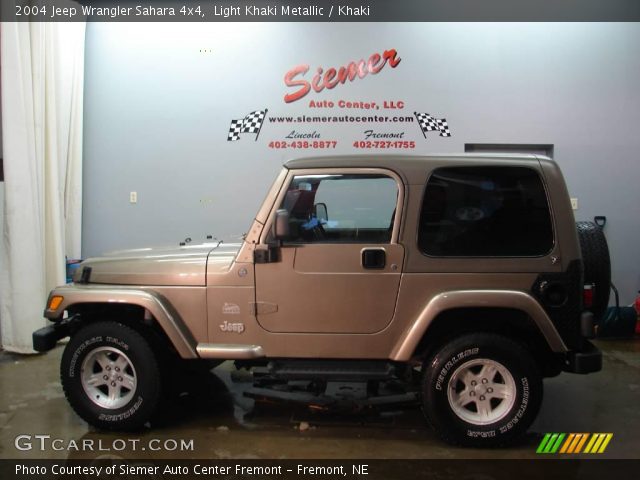 2004 Jeep Wrangler Sahara 4x4 in Light Khaki Metallic