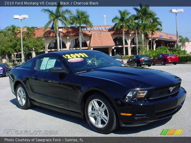 2010 Ford Mustang V6 Coupe in Black