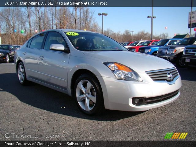 2007 Nissan Altima 3.5 SE in Radiant Silver Metallic