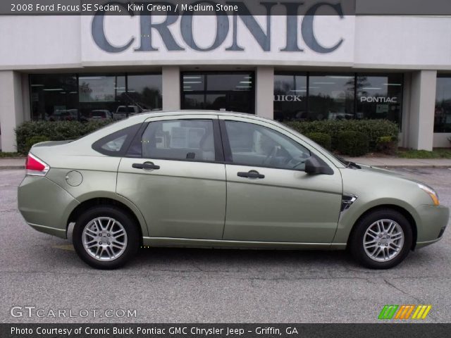2008 Ford Focus SE Sedan in Kiwi Green