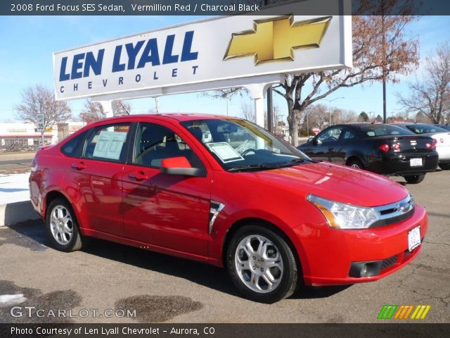 2008 Ford Focus SES Sedan in Vermillion Red
