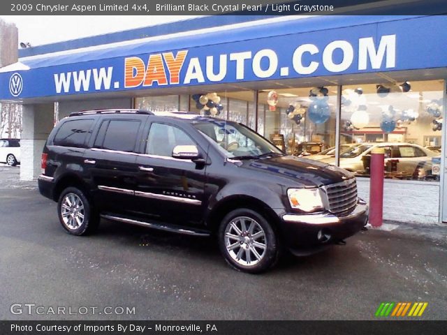 2009 Chrysler Aspen Limited 4x4 in Brilliant Black Crystal Pearl