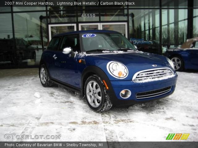 2007 Mini Cooper Hardtop in Lightning Blue Metallic