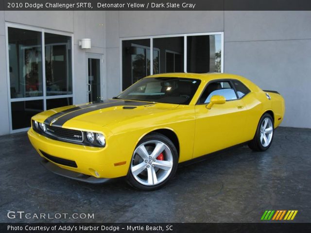 2010 Dodge Challenger SRT8 in Detonator Yellow