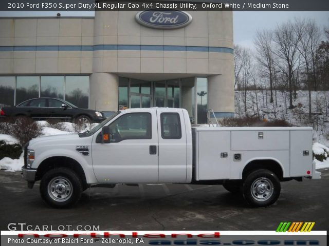 2010 Ford F350 Super Duty XL Regular Cab 4x4 Chassis Utility in Oxford White