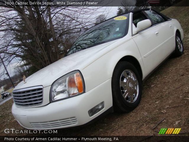 2000 Cadillac DeVille Sedan in White Diamond