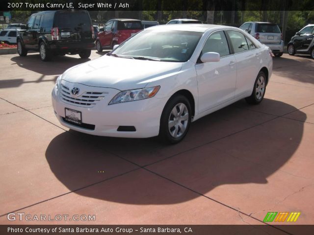 2007 Toyota Camry LE in Super White