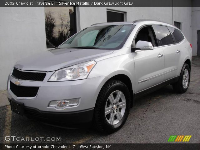 2009 Chevrolet Traverse LT in Silver Ice Metallic