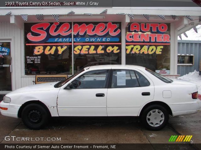 1993 Toyota Camry DX Sedan in Super White