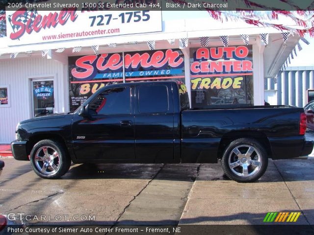 2005 Chevrolet Silverado 1500 SS Extended Cab 4x4 in Black