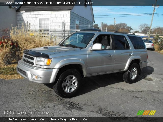 2000 Toyota 4Runner SR5 in Millennium Silver Metallic
