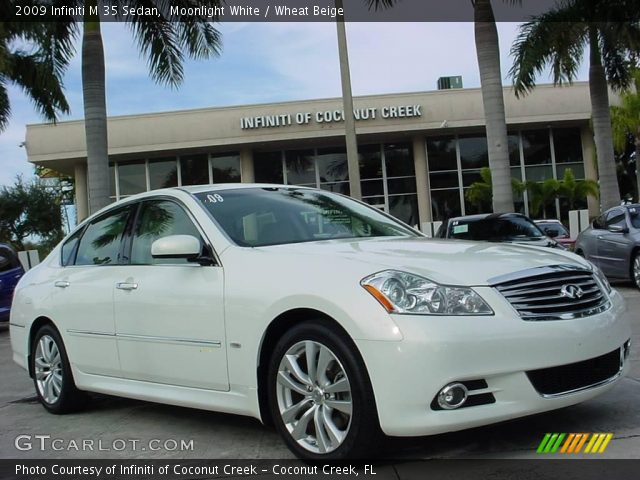 2009 Infiniti M 35 Sedan in Moonlight White