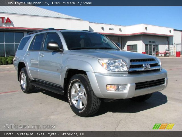 2005 Toyota 4Runner SR5 in Titanium Metallic