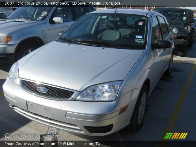 2007 Ford Focus ZX5 SE Hatchback in CD Silver Metallic