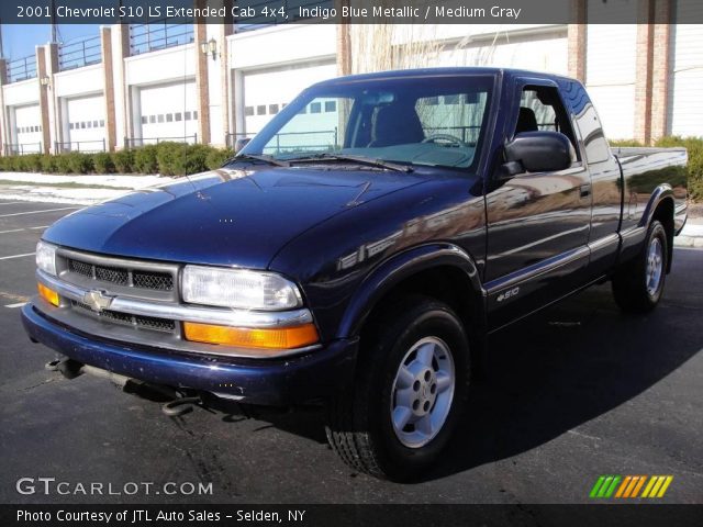 2001 Chevrolet S10 LS Extended Cab 4x4 in Indigo Blue Metallic