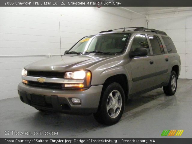 2005 Chevrolet TrailBlazer EXT LS in Graystone Metallic