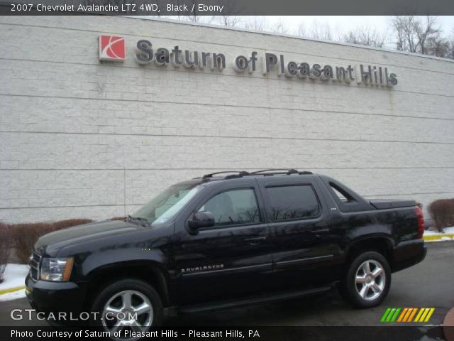 2007 Chevrolet Avalanche LTZ 4WD in Black
