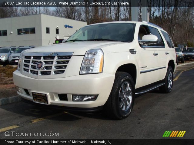 2007 Cadillac Escalade AWD in White Diamond