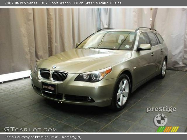 2007 BMW 5 Series 530xi Sport Wagon in Olivin Green Metallic