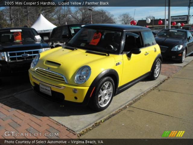 2005 Mini Cooper S Hardtop in Liquid Yellow