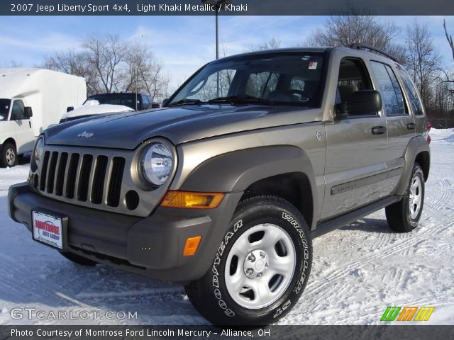 2007 Jeep Liberty Sport 4x4 in Light Khaki Metallic