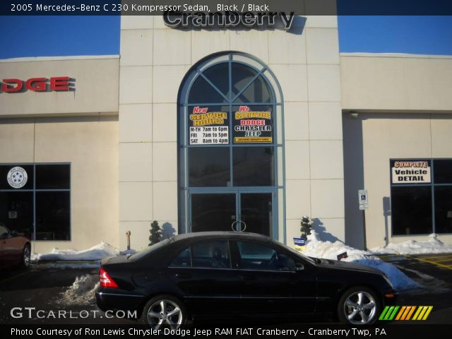 2005 Mercedes-Benz C 230 Kompressor Sedan in Black