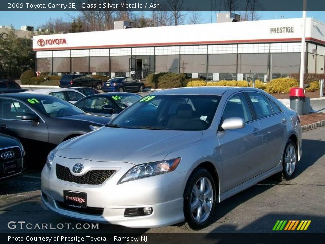 2009 Toyota Camry SE in Classic Silver Metallic