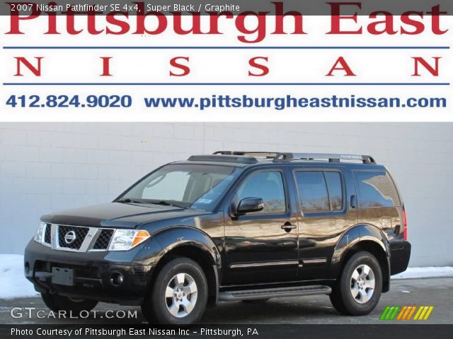 2007 Nissan Pathfinder SE 4x4 in Super Black