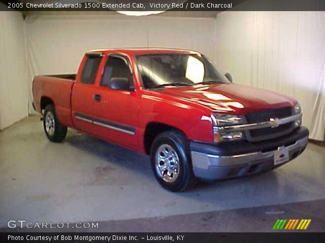 2005 Chevrolet Silverado 1500 Extended Cab in Victory Red